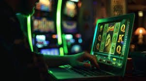 LuxeBet မြန်မာ ကစားသမား ငွေသွင်းပြီး Sportsbook ကစားနေသော မြင်ကွင်း